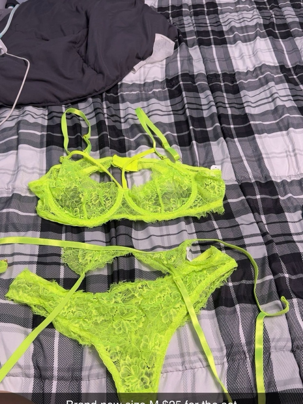 Lace Bralette & Bikini Set - Neon Yellow